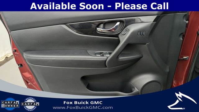Used 2018 Nissan Rogue SL AWD/4WD image 21