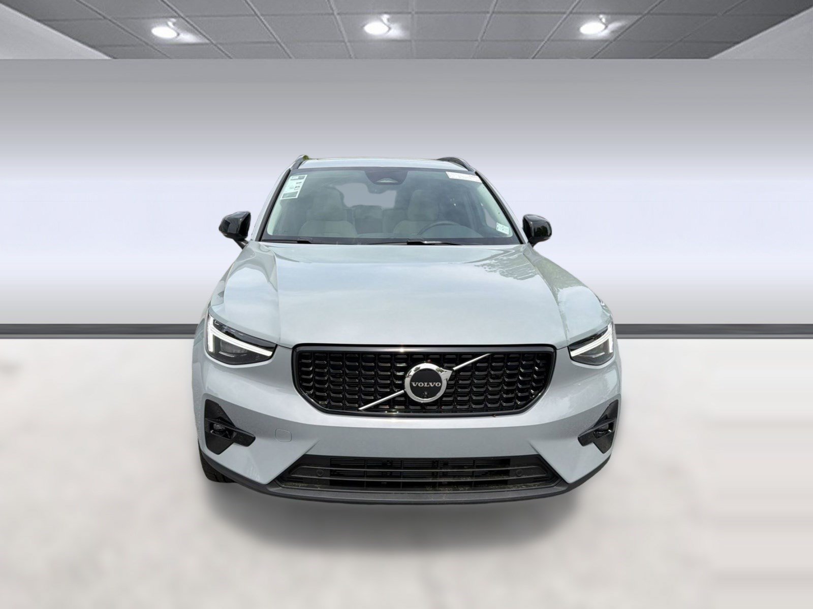 New 2026 Volvo XC40 B5 Plus w/ Protection Package Premier AWD/4WD image 5
