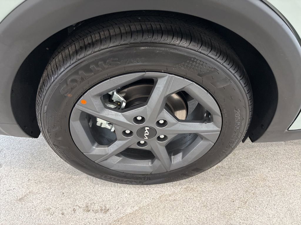 Used 2026 Kia K4 LXS image 23