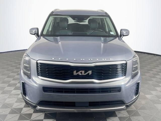 Used 2022 Kia Telluride EX w/ EX Premium Package FWD image 3