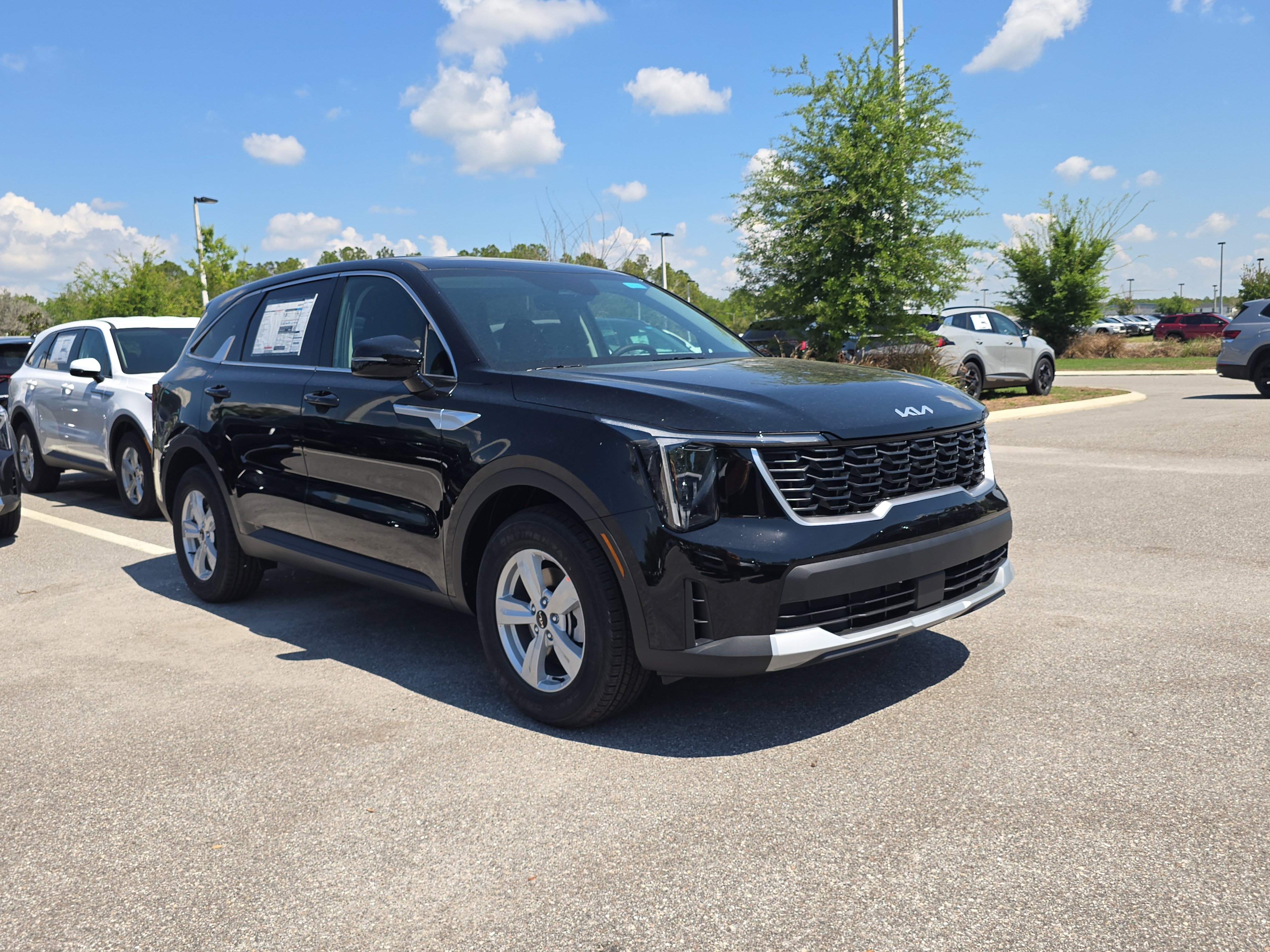 New 2026 Kia Sorento LX FWD image 2