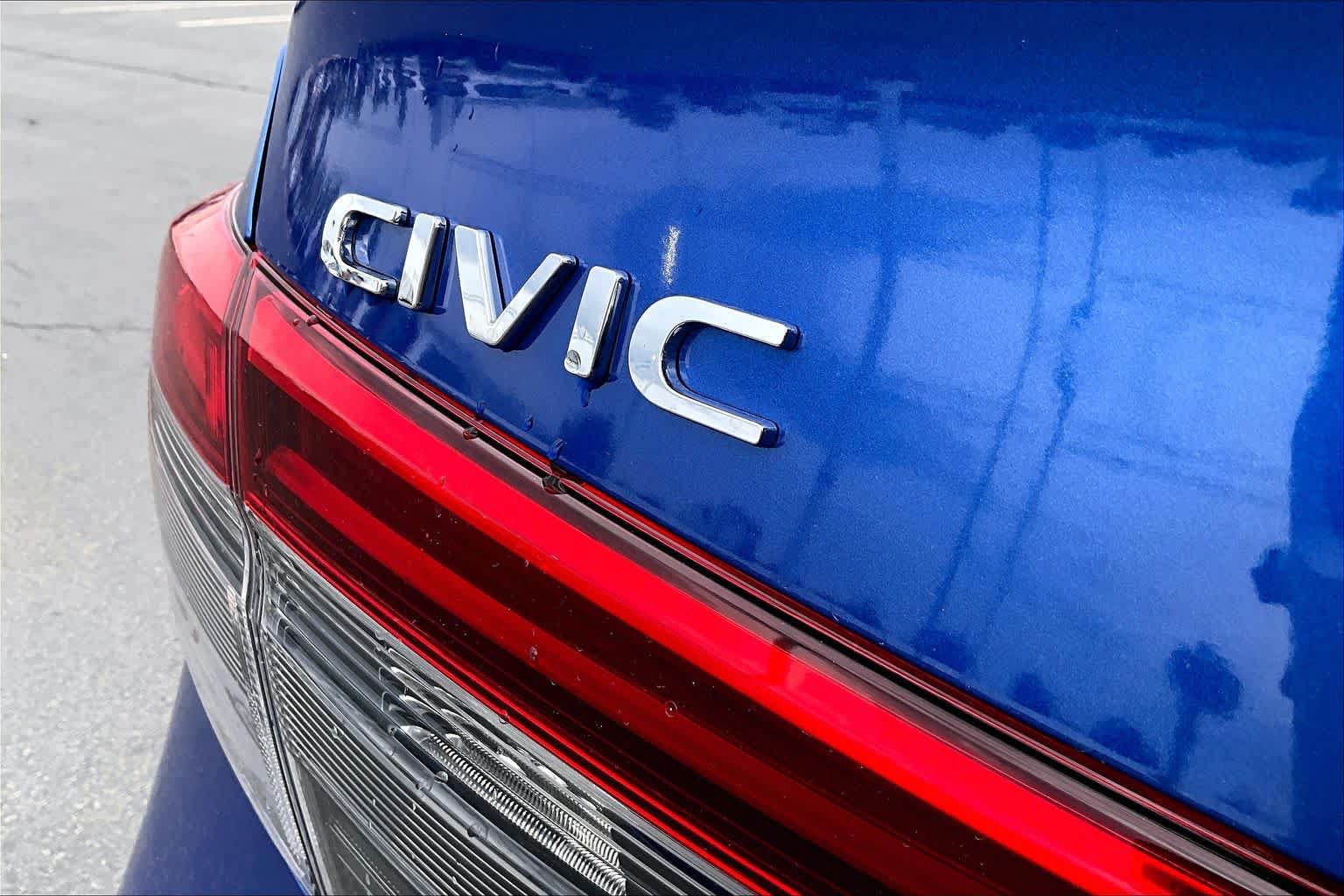 Used 2024 Honda Civic EX image 9
