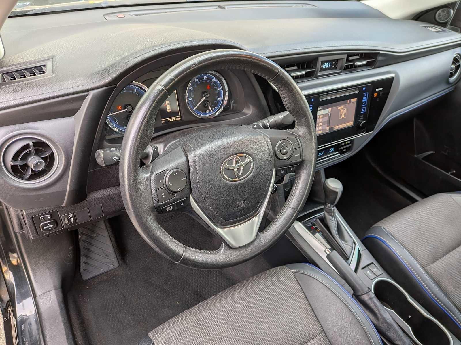 Used 2017 Toyota Corolla SE image 14