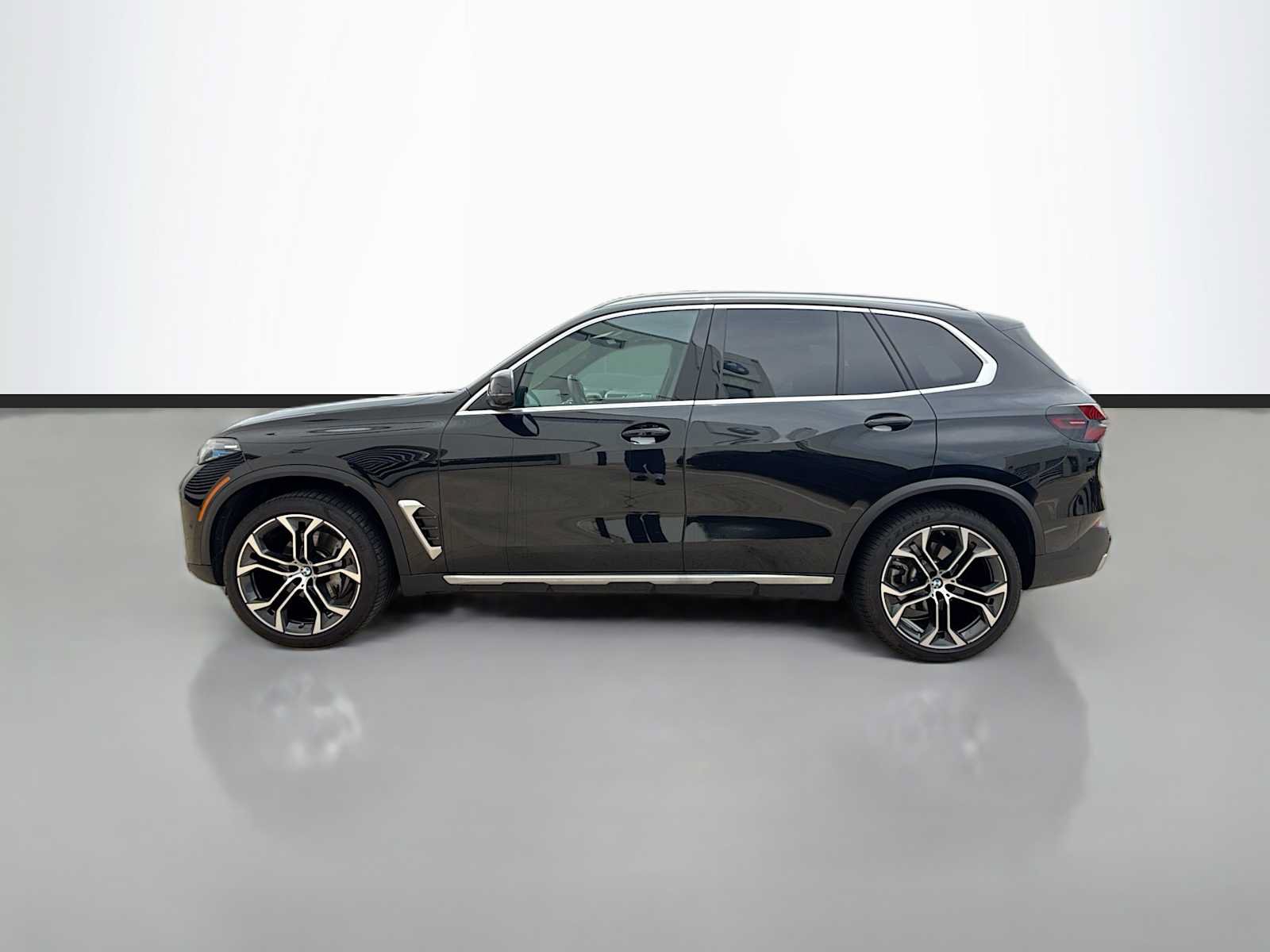 Used 2026 BMW X5 M60i AWD/4WD image 5