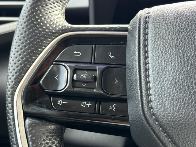 Used 2024 Toyota Tundra Limited AWD/4WD image 29