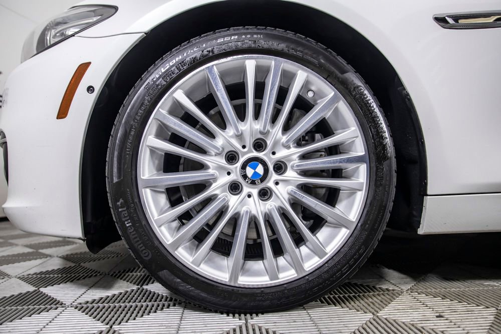 Used 2014 BMW 550i Sedan RWD image 46