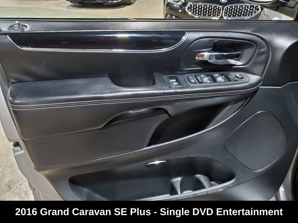 Used 2016 Dodge Grand Caravan SE FWD image 8