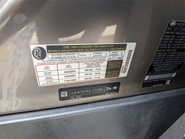 Used 2017 Land Rover Discovery HSE image 17