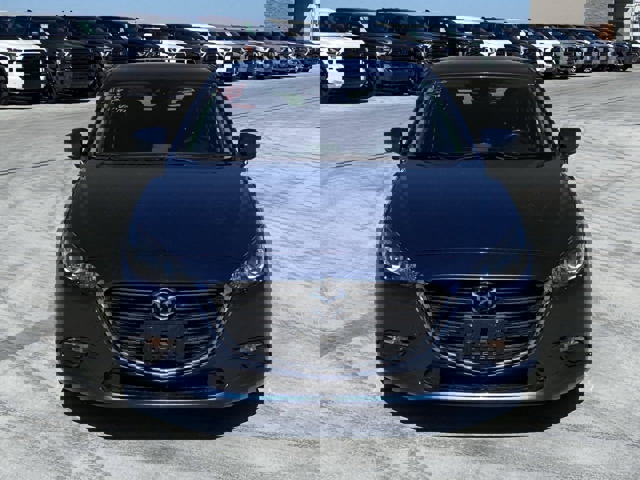 Used 2018 MAZDA MAZDA3 Touring image 4