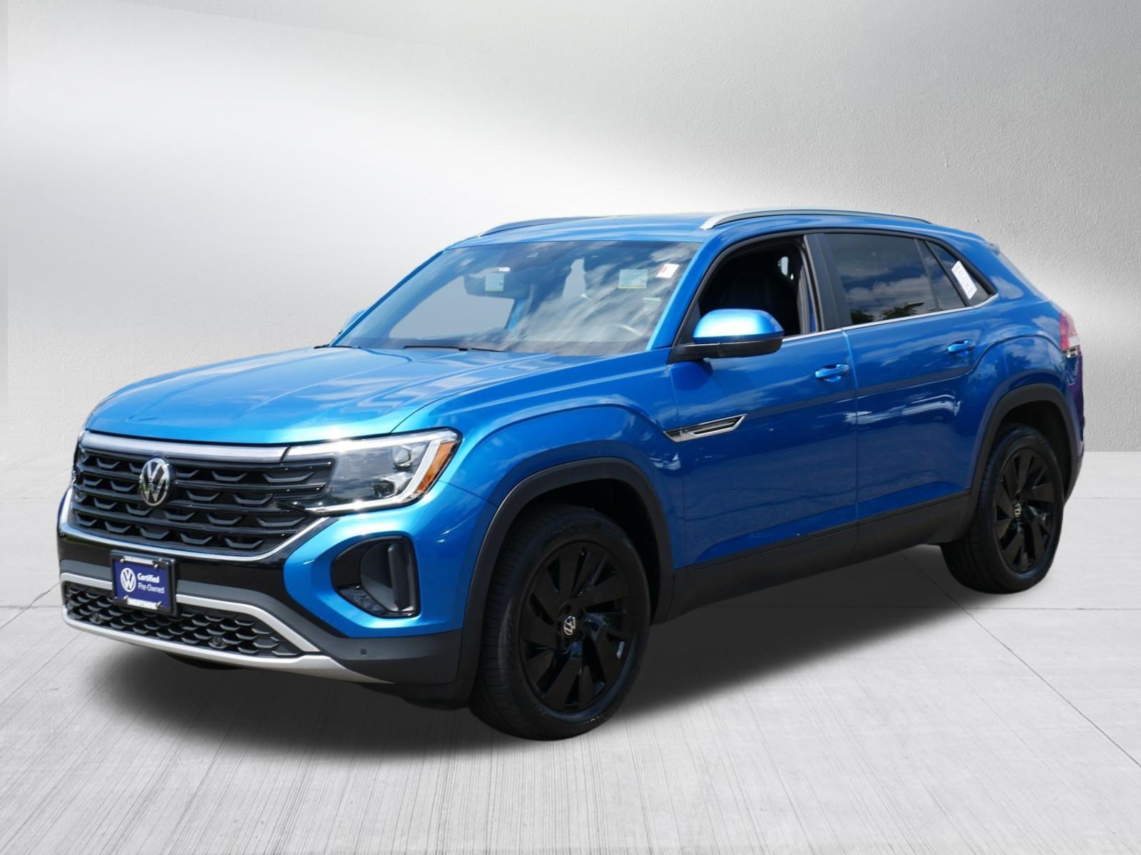 Certified 2024 Volkswagen Atlas Cross Sport SE w/ Panoramic Sunroof Package AWD/4WD image 3