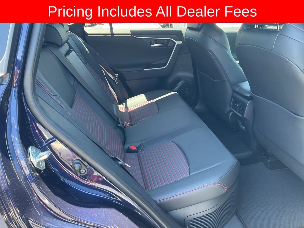 Used 2025 Toyota RAV4 XSE AWD/4WD image 21