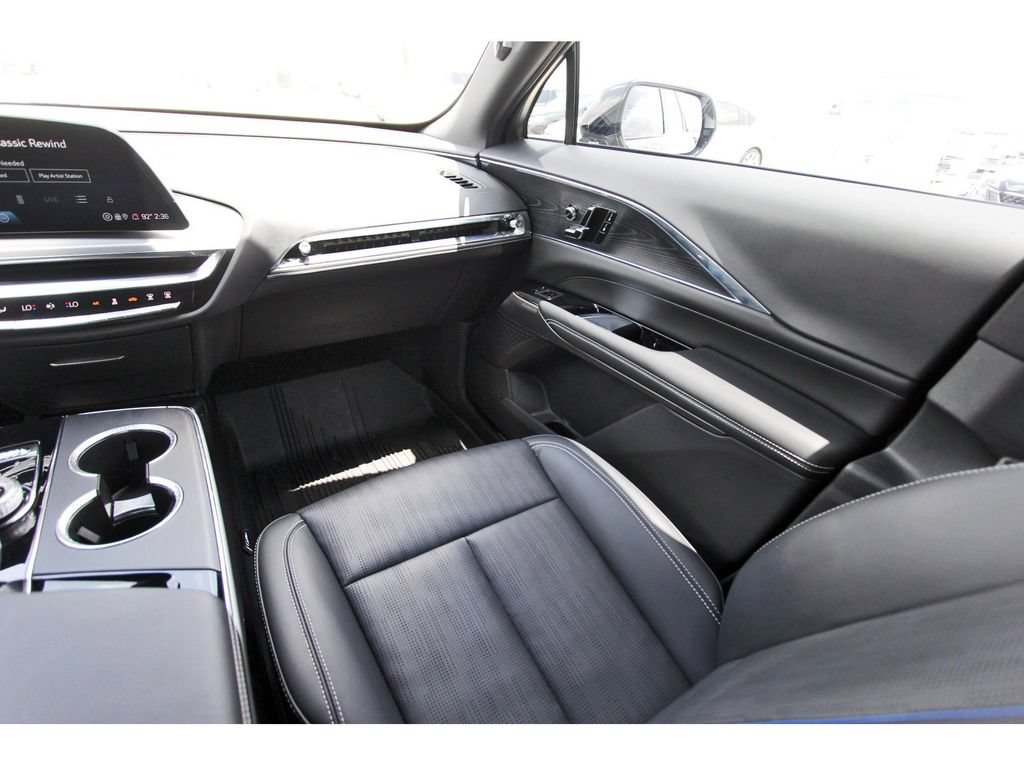 Certified 2024 Cadillac Lyriq Sport RWD image 10