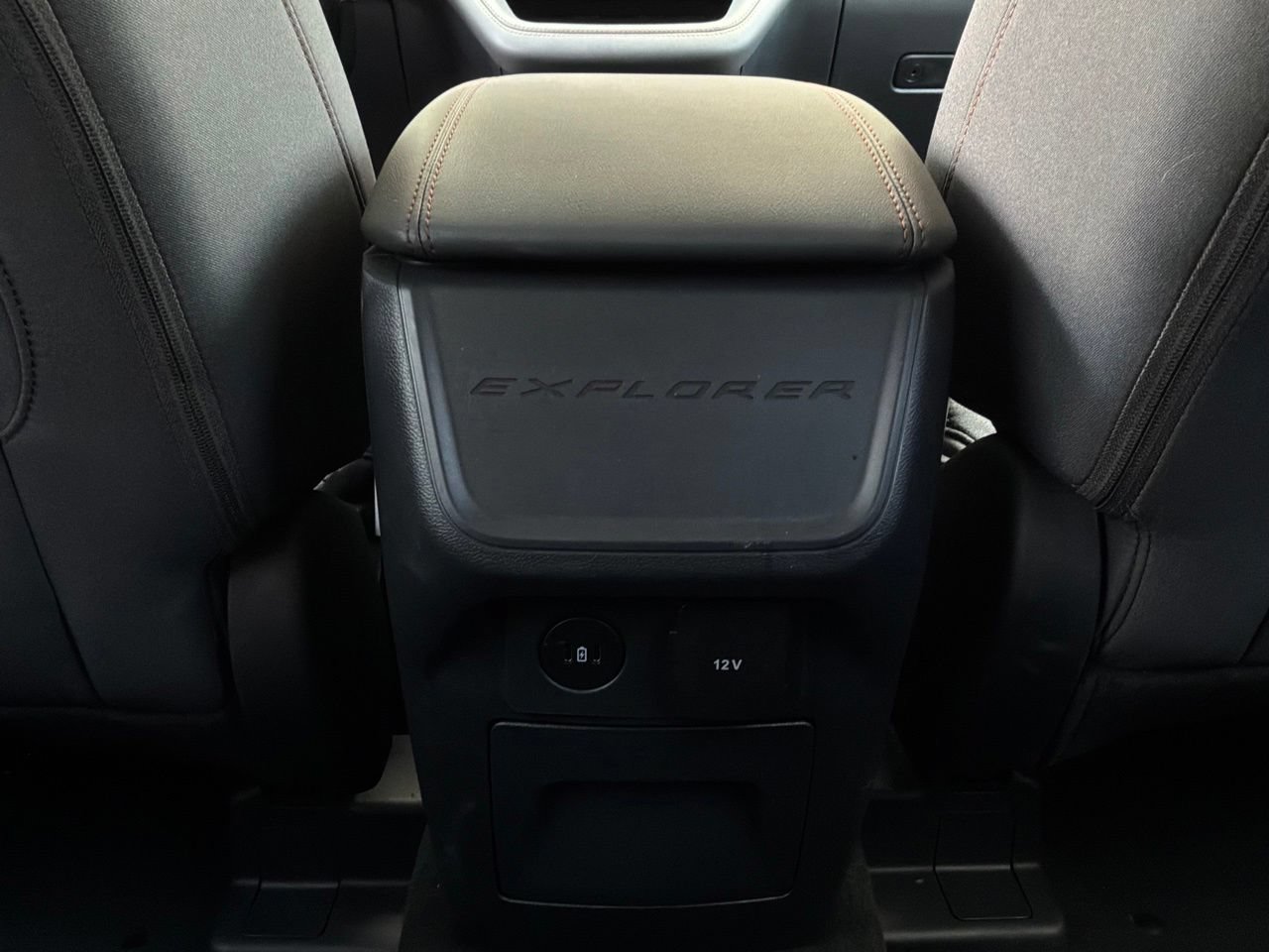 Used 2026 Ford Explorer Active RWD image 14