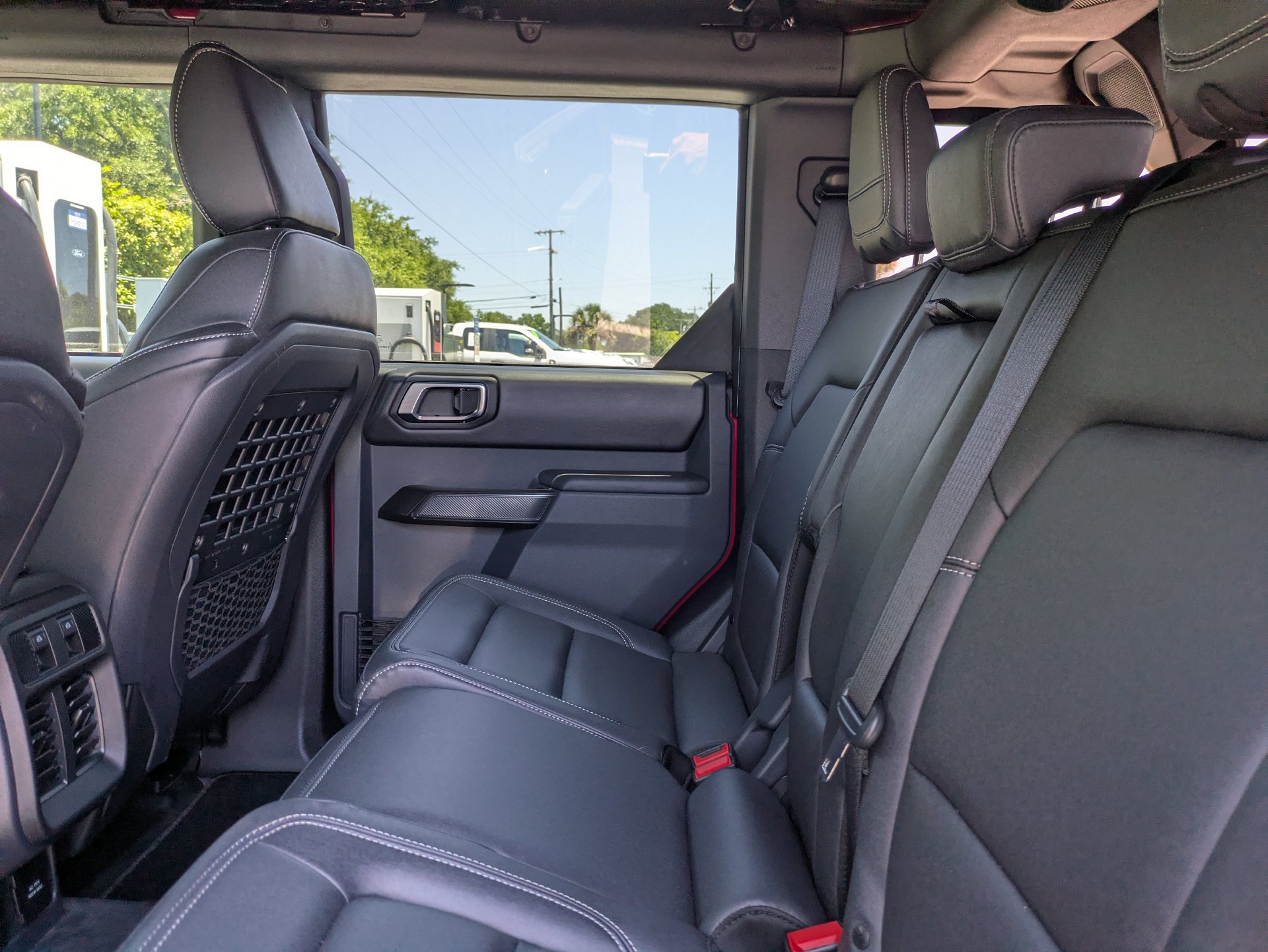 New 2025 Ford Bronco Badlands AWD/4WD image 14