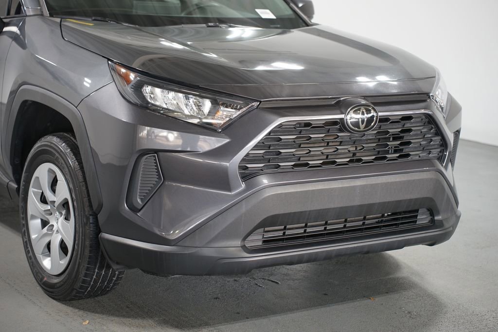 Certified 2022 Toyota RAV4 LE image 4