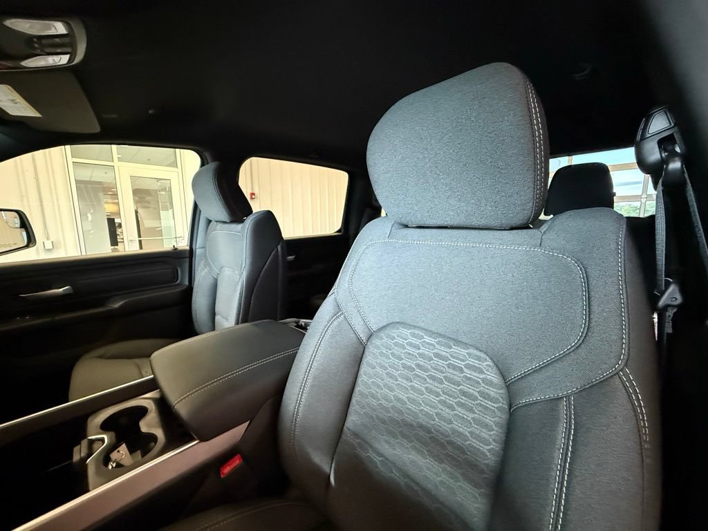 New 2026 RAM 1500 Express AWD/4WD image 20