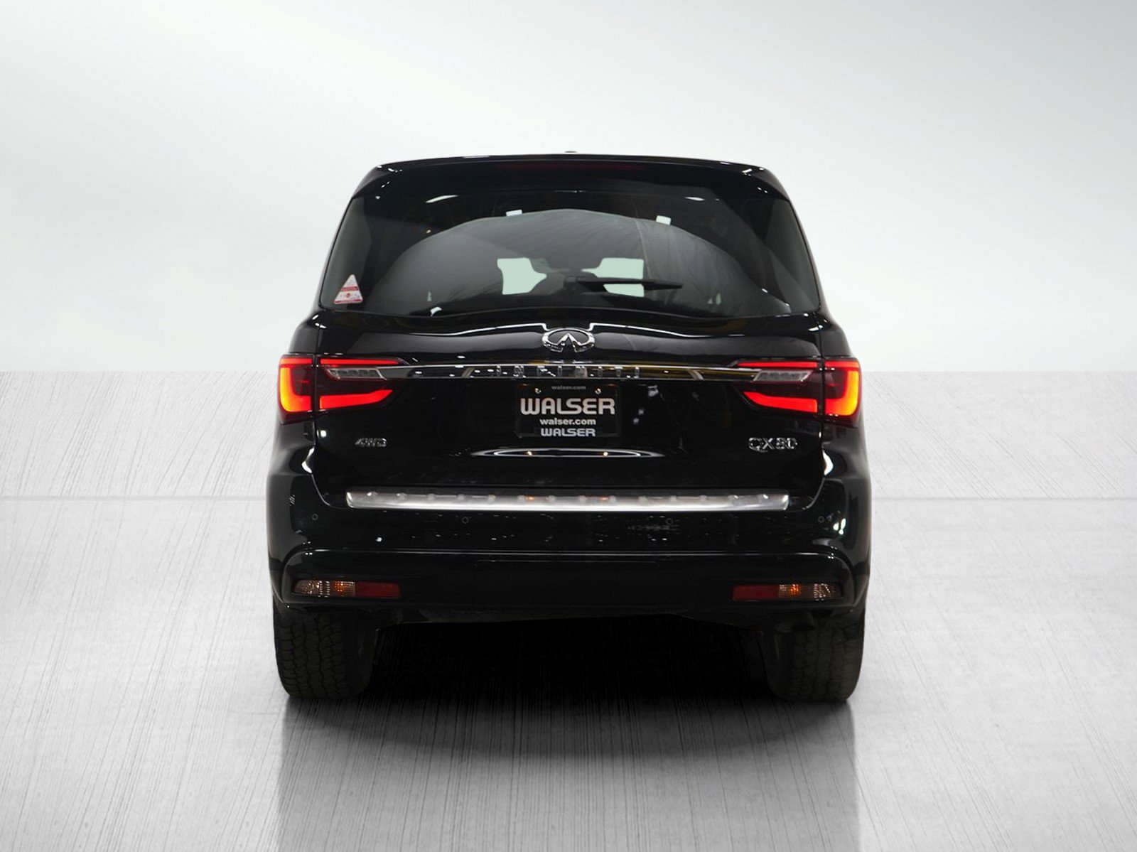 Used 2024 INFINITI QX80 Premium Select image 5