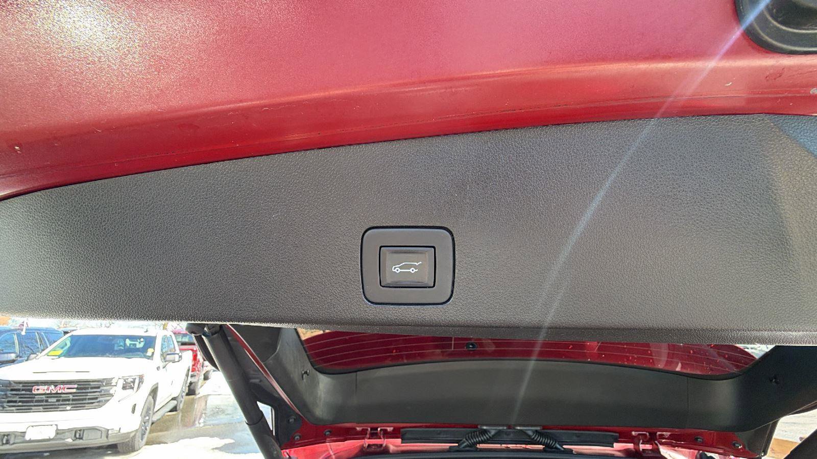 Certified 2021 Buick Encore GX Select w/ Advanced Technology Package image 12