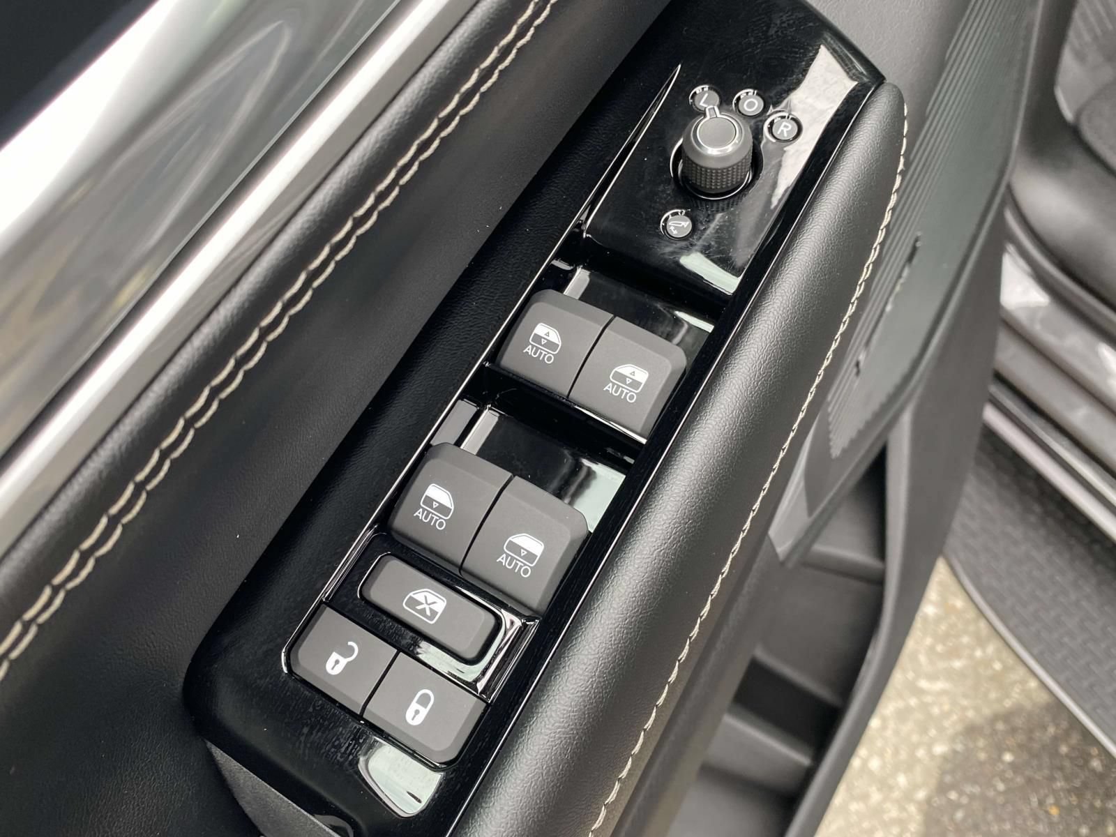 New 2026 Jeep Grand Wagoneer Limited AWD/4WD image 18