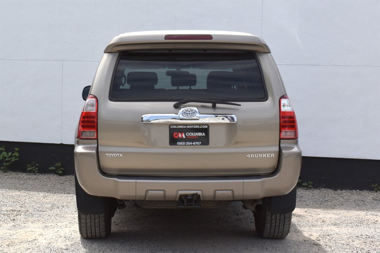 Used 2008 Toyota 4Runner SR5 AWD/4WD image 4