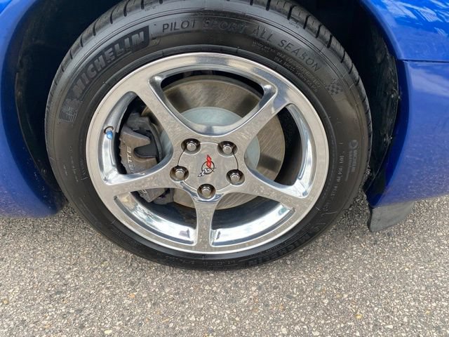 Used 2003 Chevrolet Corvette Coupe w/ Preferred Equipment Group RWD image 28