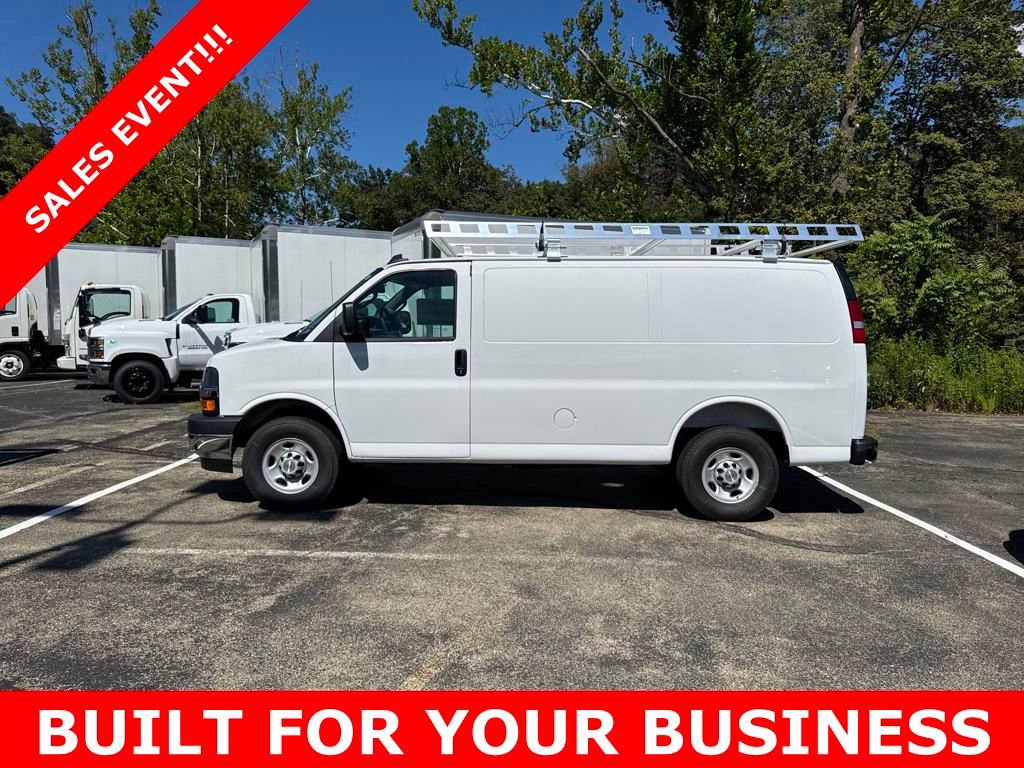 New 2025 Chevrolet Express 2500 w/ Driver Convenience Package video 2