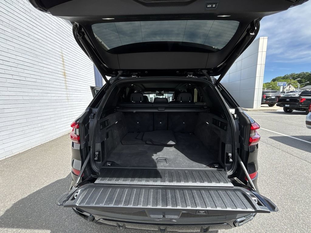 Used 2021 BMW X5 xDrive40i w/ M Sport Package AWD/4WD image 22