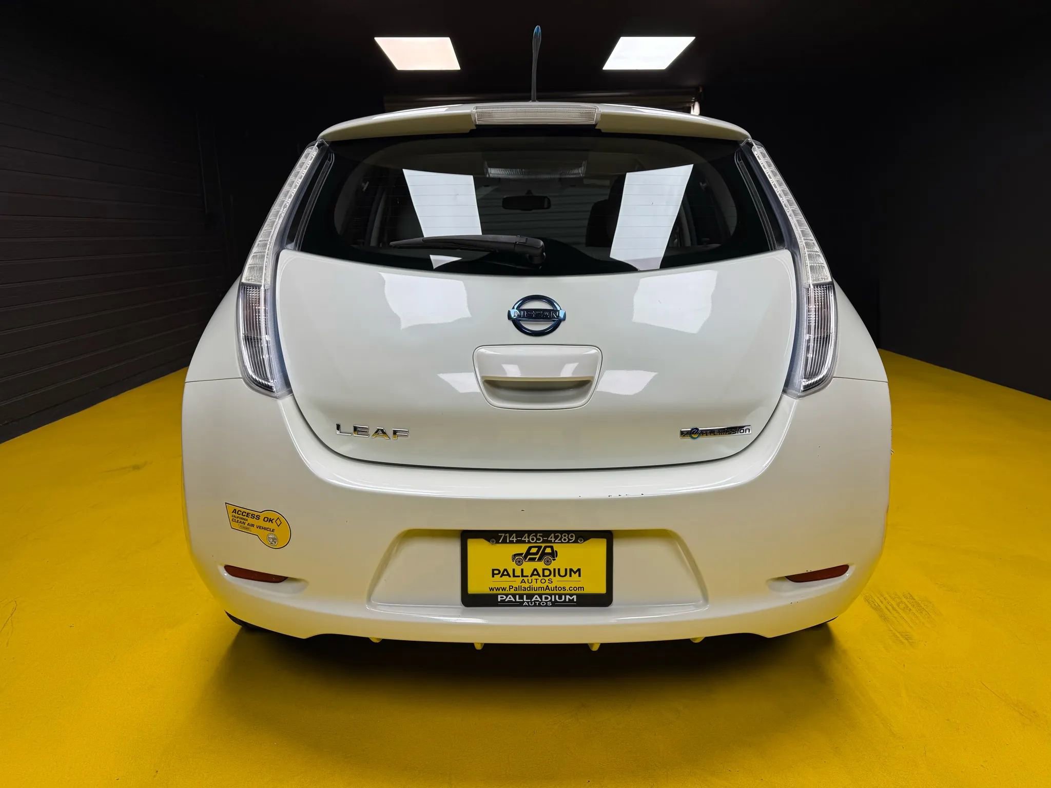 Used 2012 Nissan Leaf SV image 5