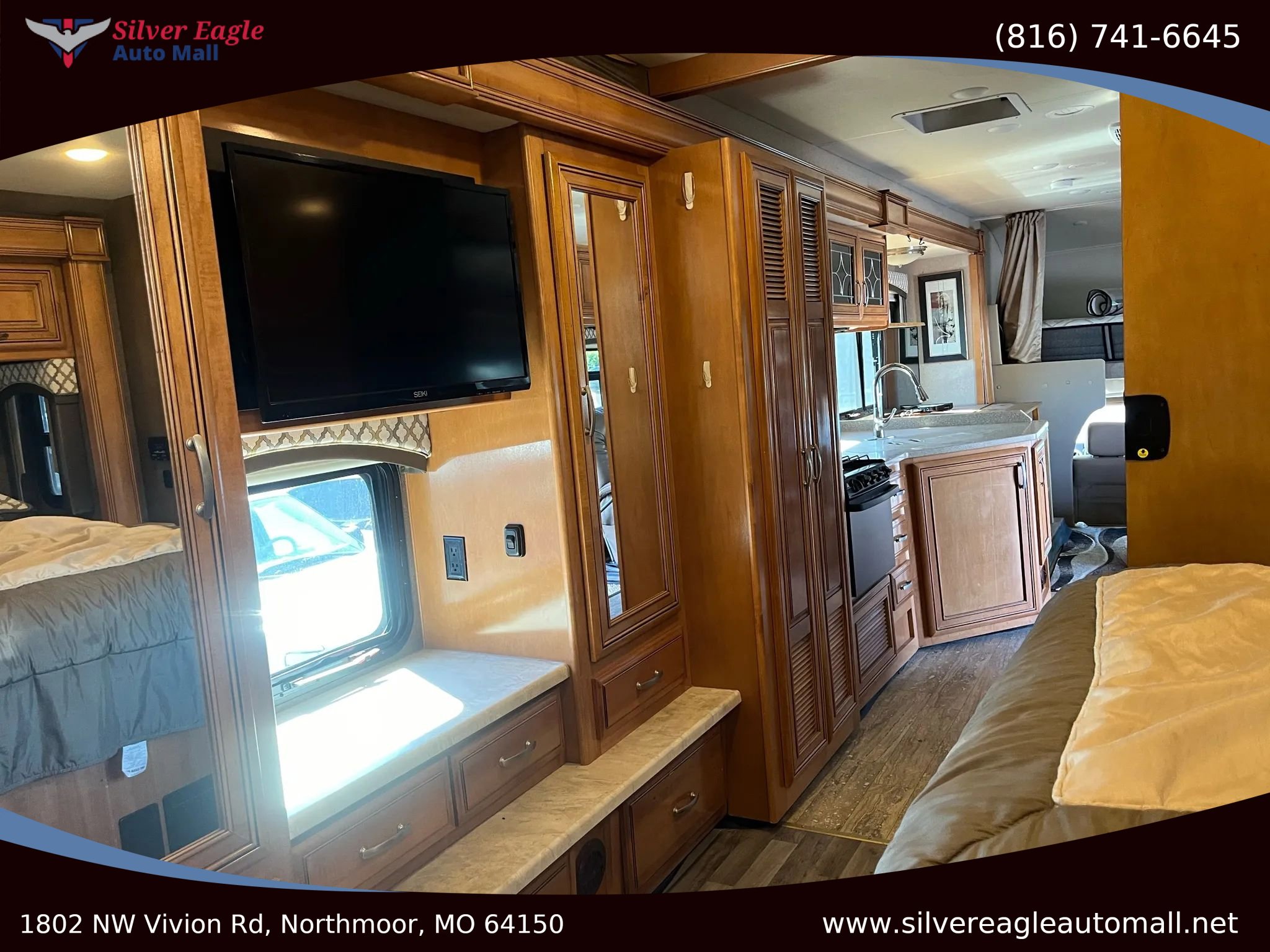 Used 2016 Ford F550 2WD Regular Cab Super Duty image 9