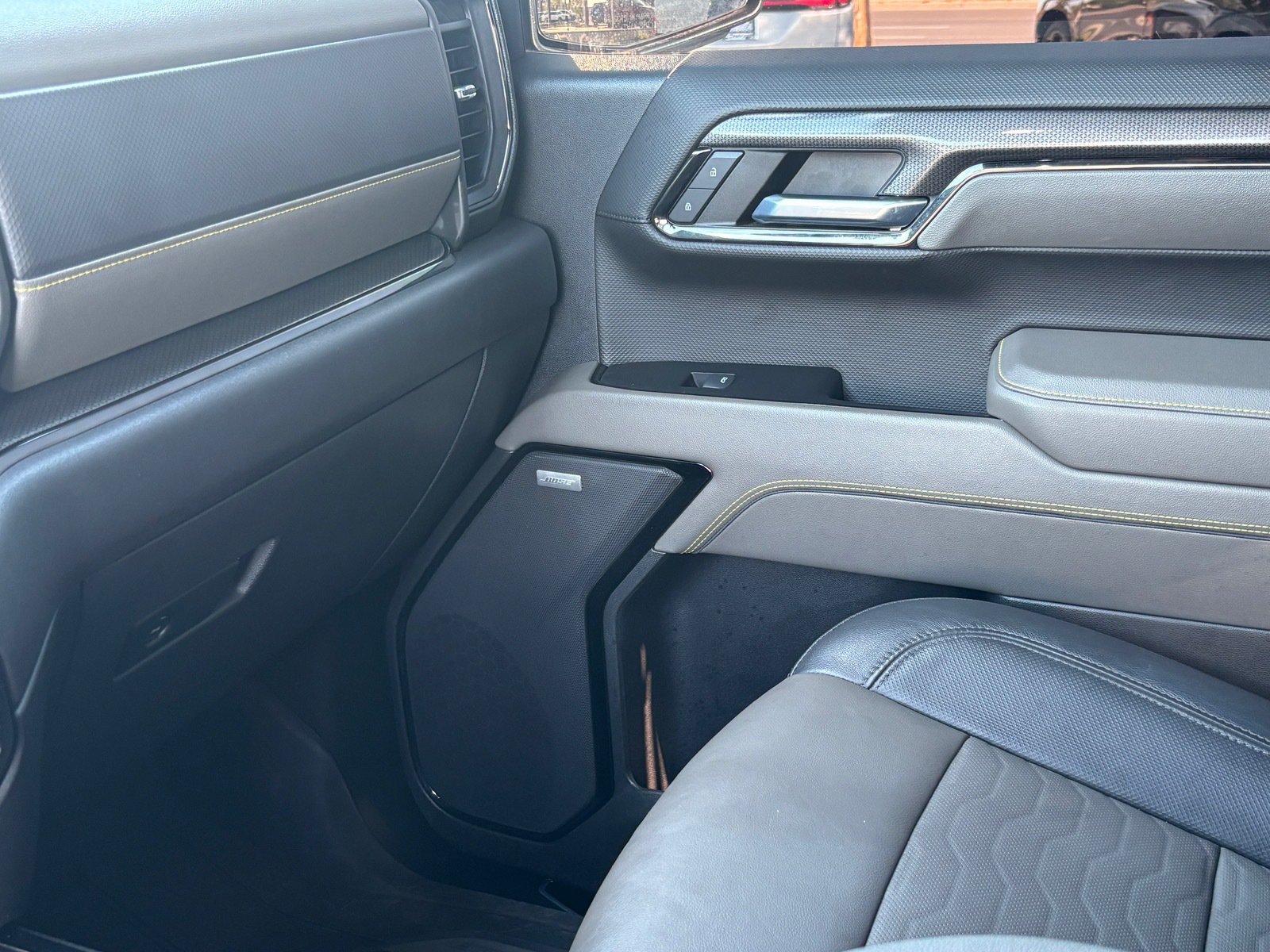Used 2023 Chevrolet Silverado 1500 ZR2 w/ Technology Package AWD/4WD image 19