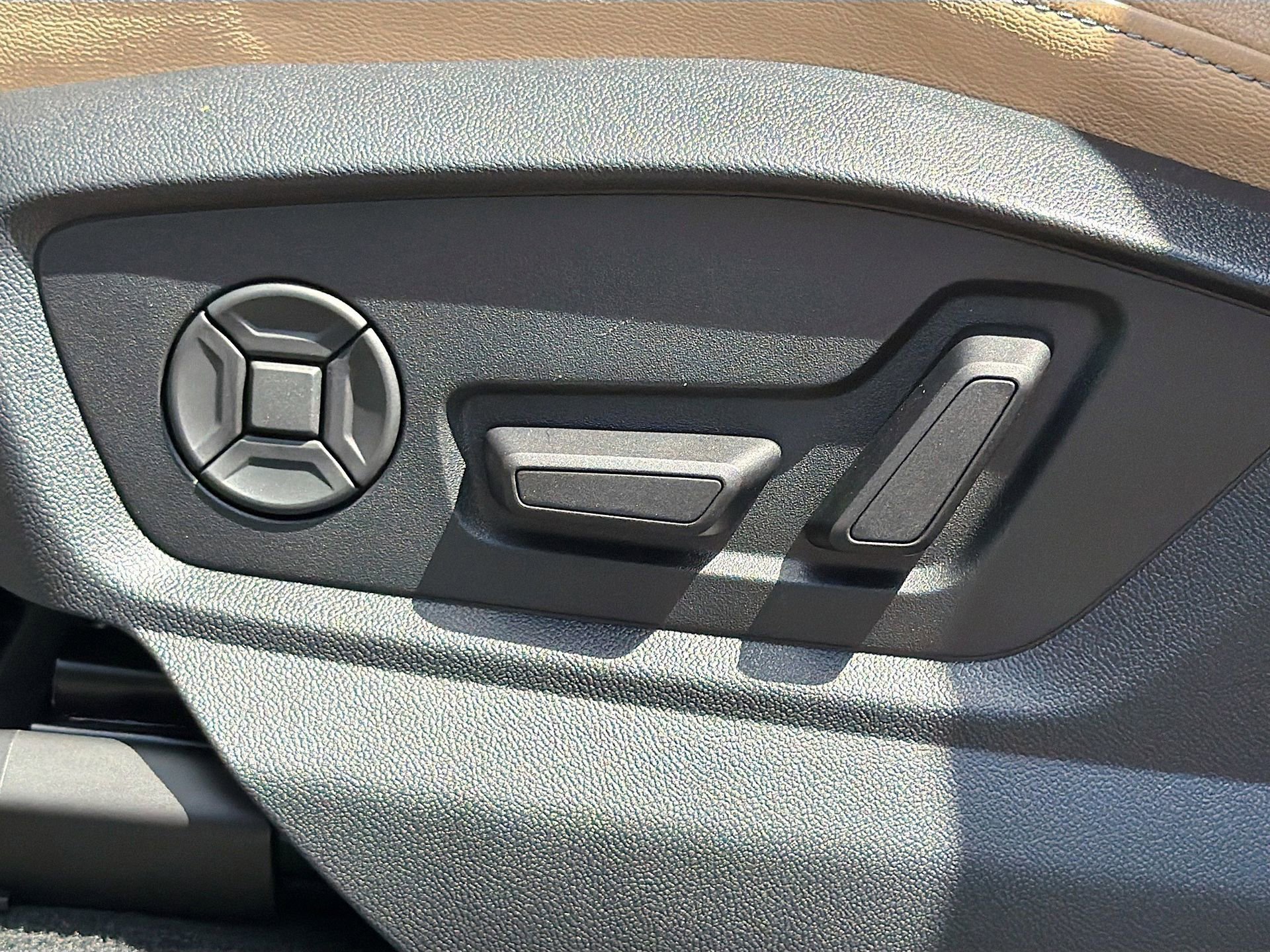 Used 2025 Audi Q7 3.0T Premium image 28