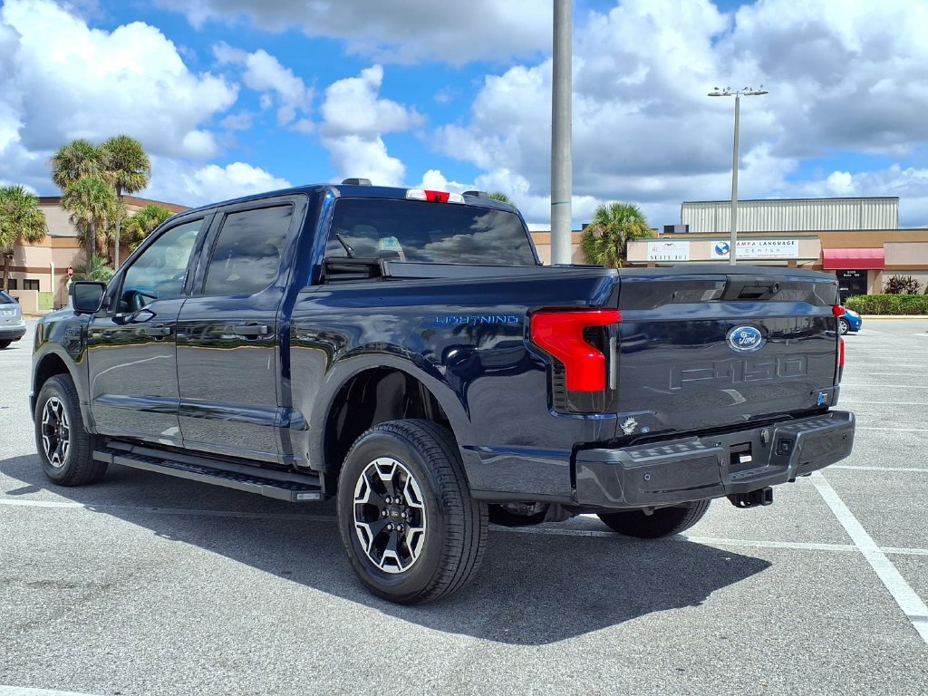 Used 2023 Ford F150 Lightning XLT AWD/4WD image 5