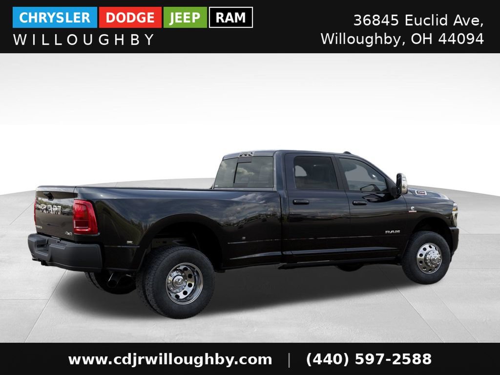 New 2026 RAM 3500 Laramie AWD/4WD image 4