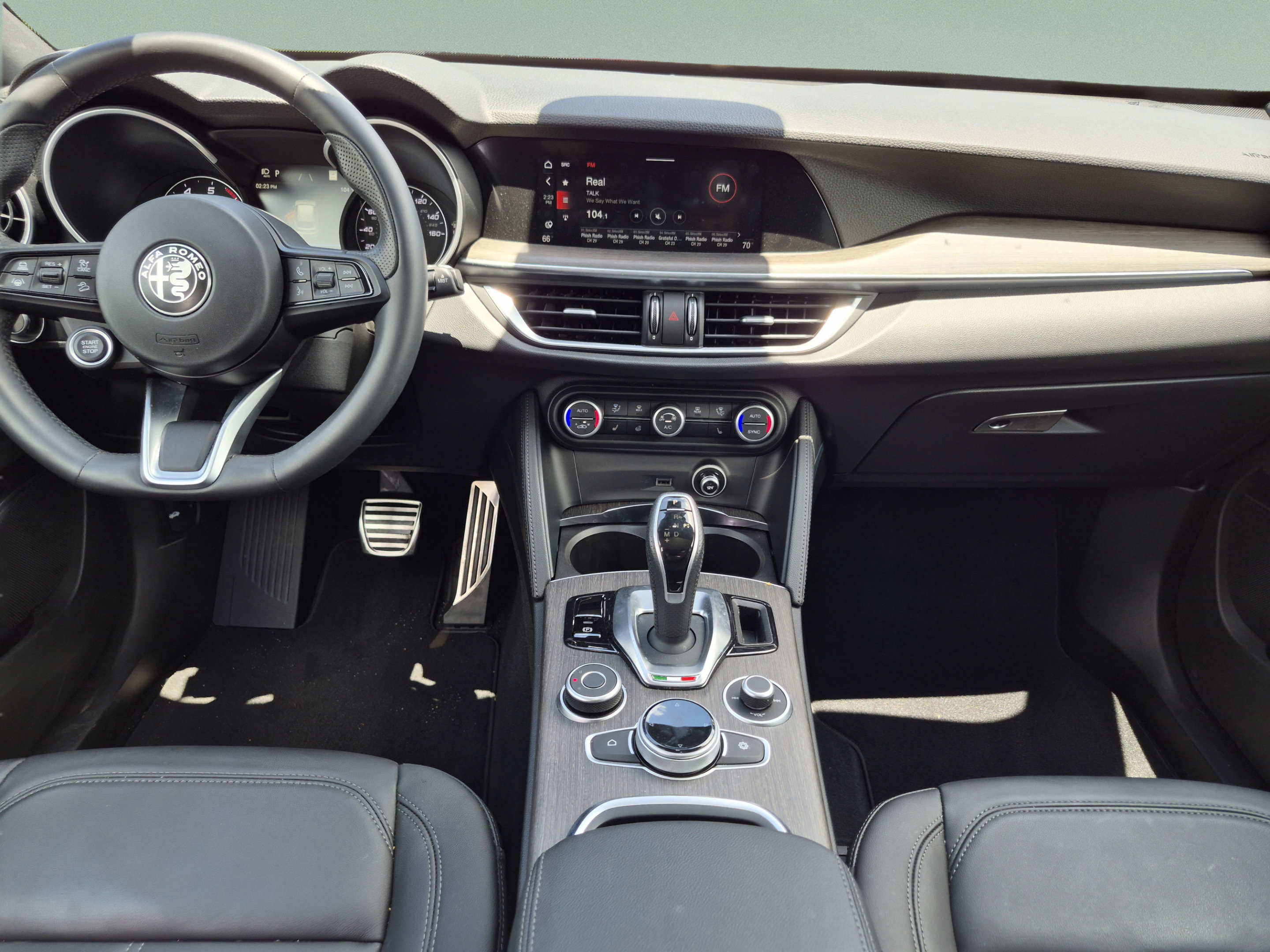 Used 2023 Alfa Romeo Stelvio Ti w/ Active Assist Plus Package AWD/4WD image 30