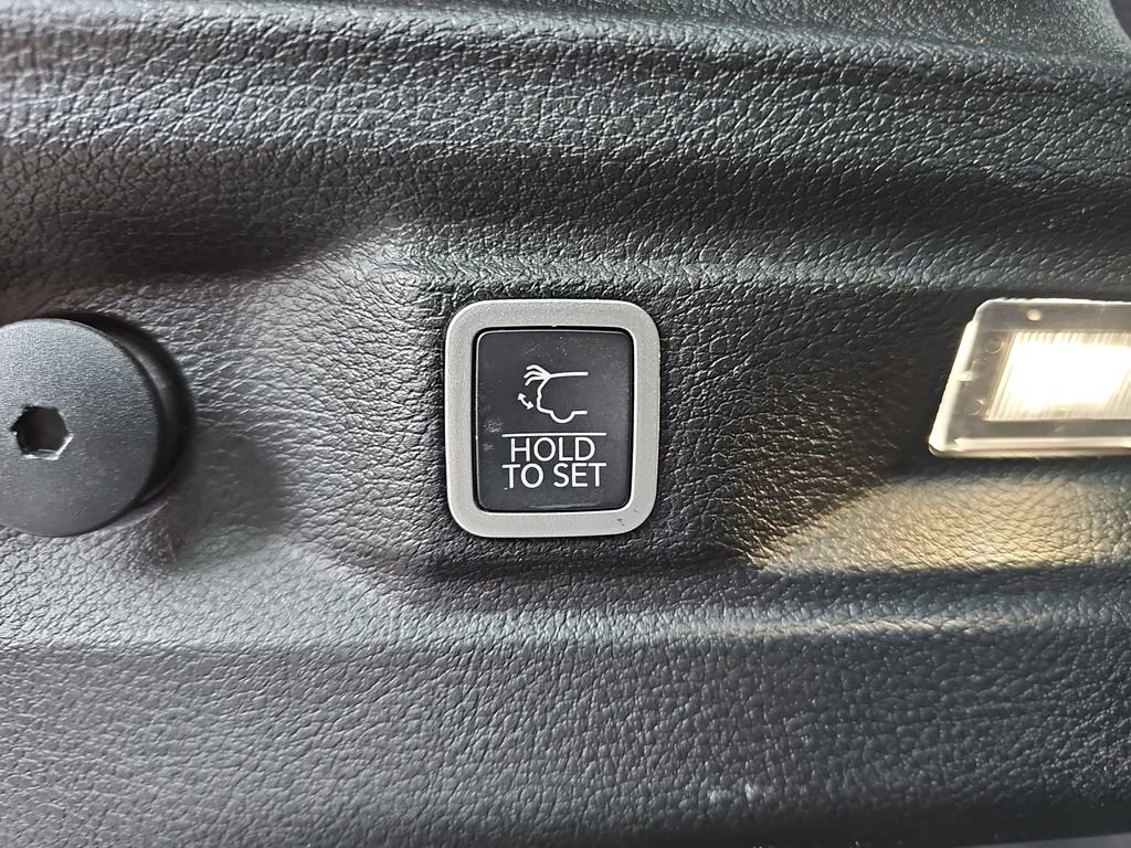 Certified 2021 Jeep Grand Cherokee L Limited image 15