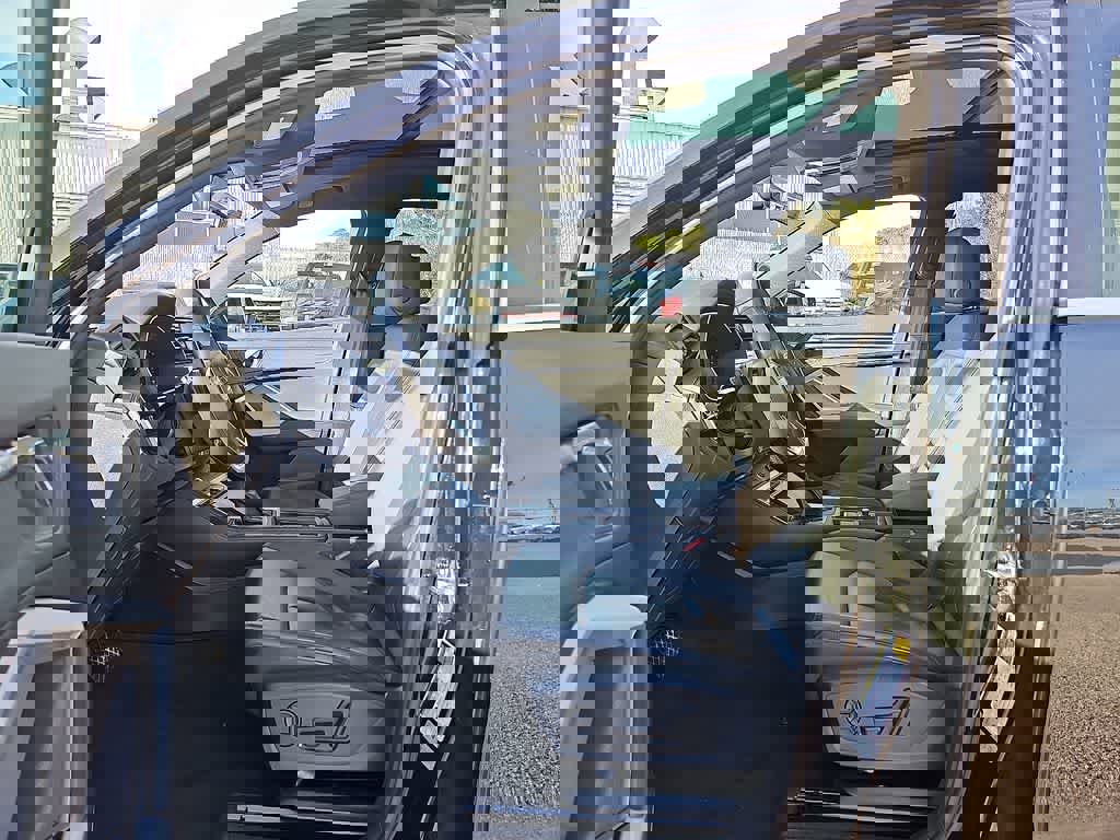 Used 2024 Audi Q3 2.0T Premium image 12