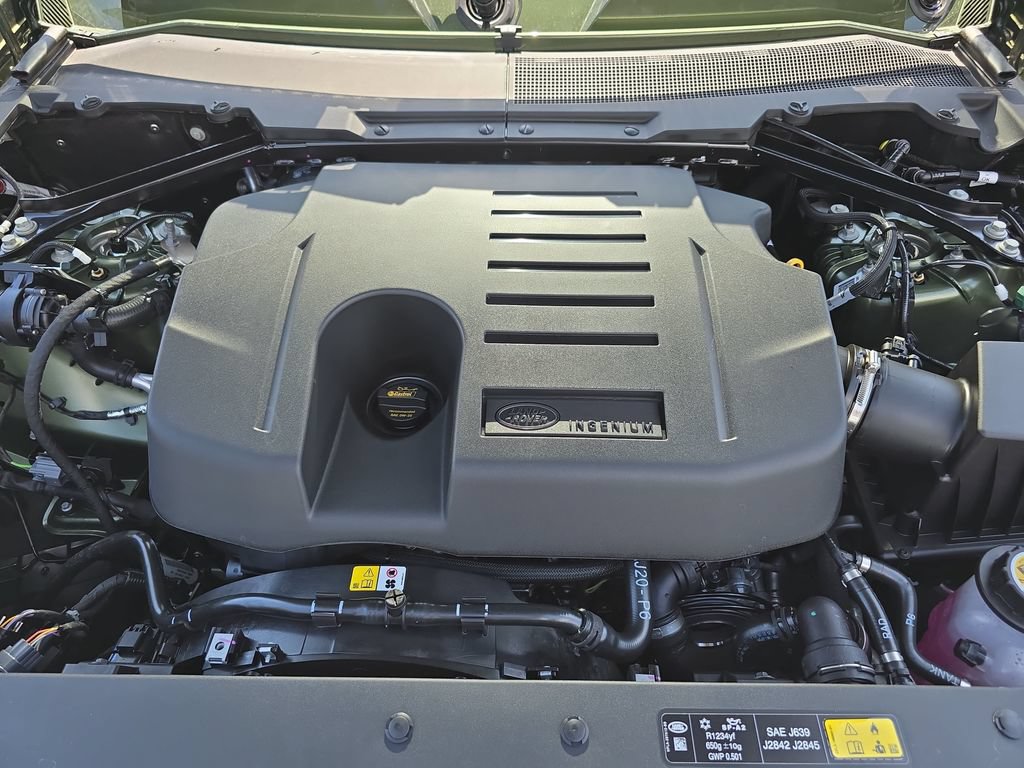 New 2026 Land Rover Defender 110 X-Dynamic SE AWD/4WD image 31