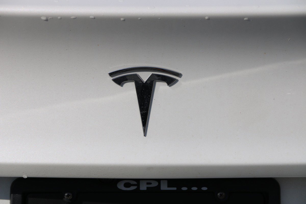 Used 2021 Tesla Model 3 Standard Range Plus image 5