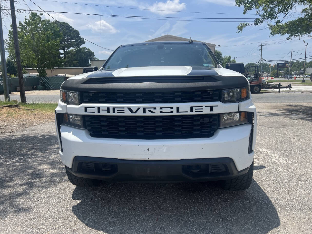 Used 2022 Chevrolet Silverado 1500 Custom AWD/4WD image 2