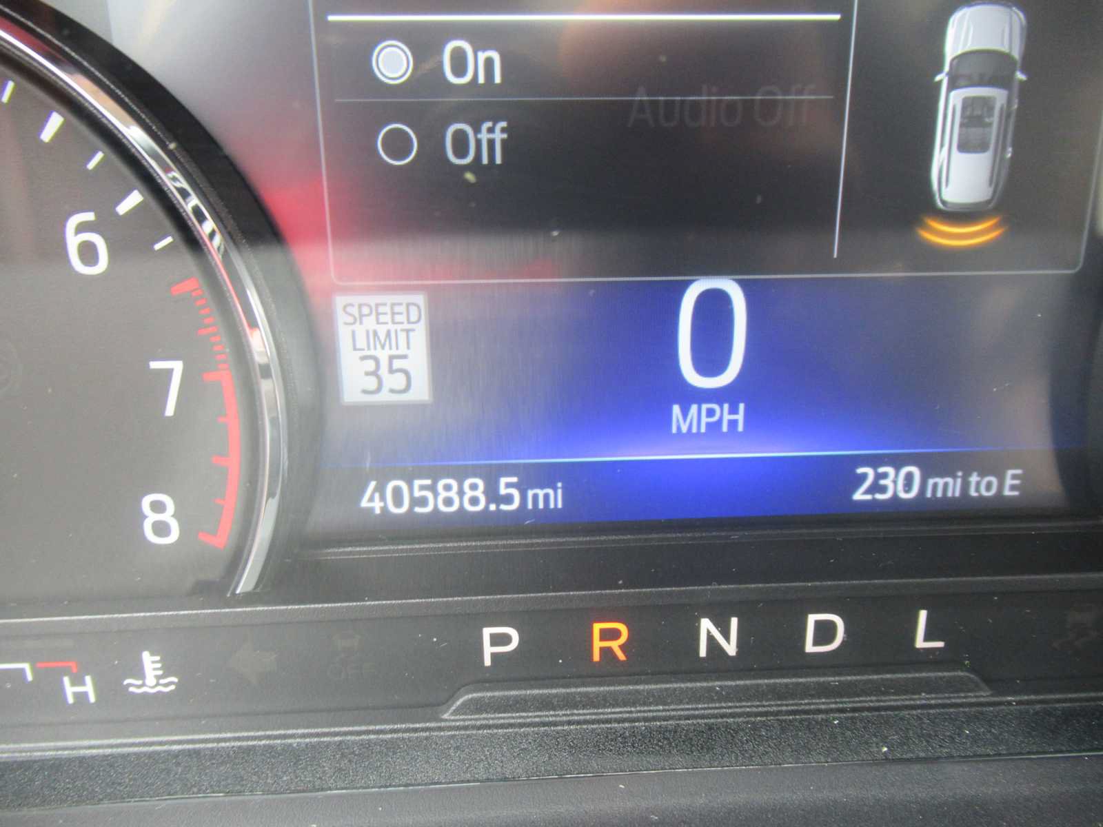 Used 2023 Ford Explorer XLT w/ Equipment Group 202A AWD/4WD image 31