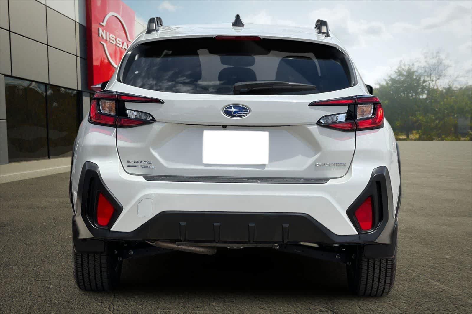Used 2024 Subaru Crosstrek 2.0i Premium w/ Popular Package #3 AWD/4WD image 8