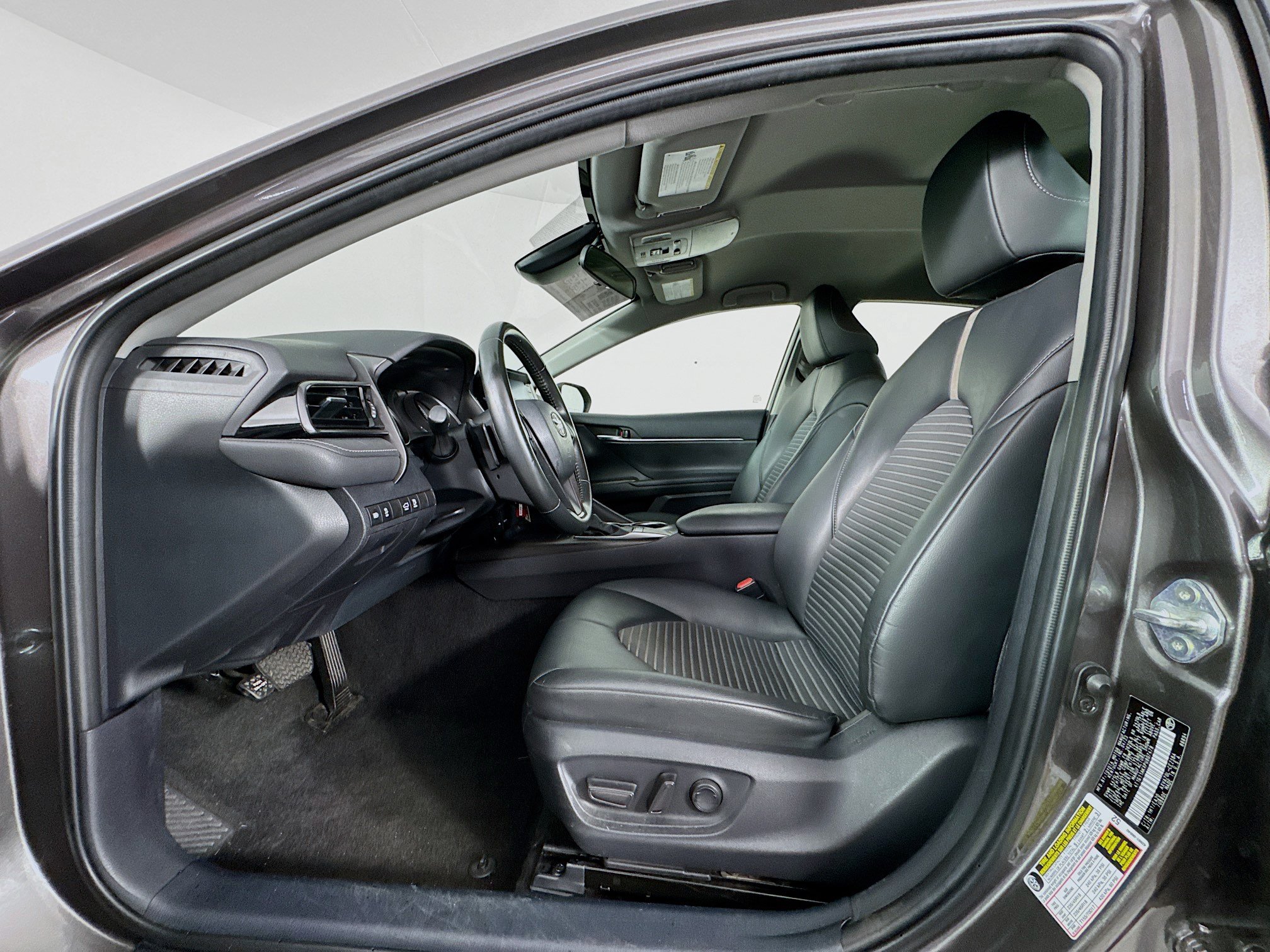 Used 2023 Toyota Camry SE FWD image 20