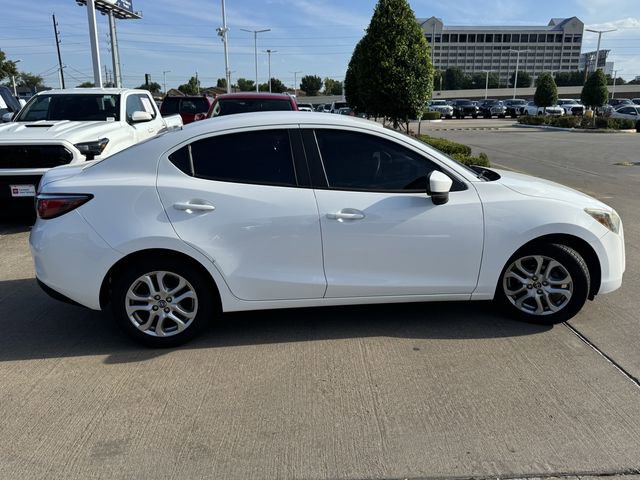 Used 2016 Scion iA FWD image 4