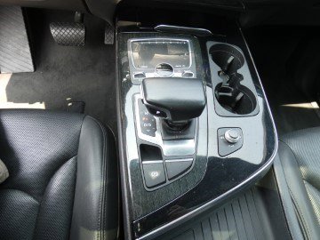 Used 2018 Audi Q7 3.0T Prestige w/ Prestige Package image 32