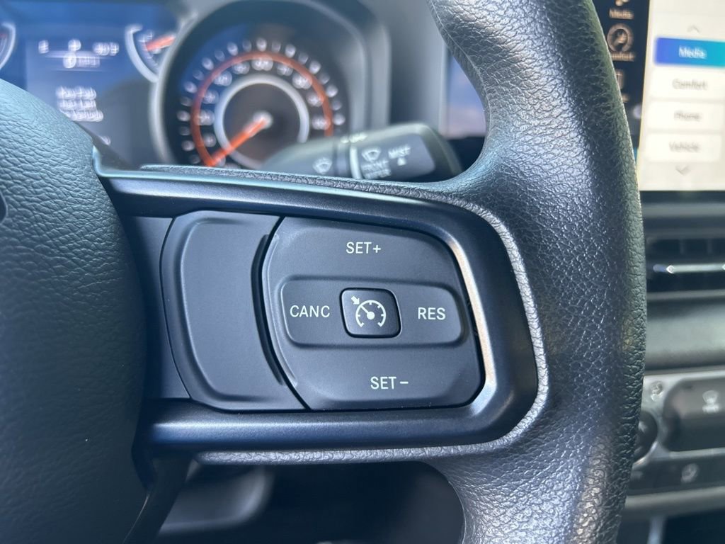 Certified 2024 Jeep Gladiator Sport image 40