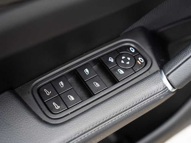 Certified 2023 Porsche Cayenne image 16