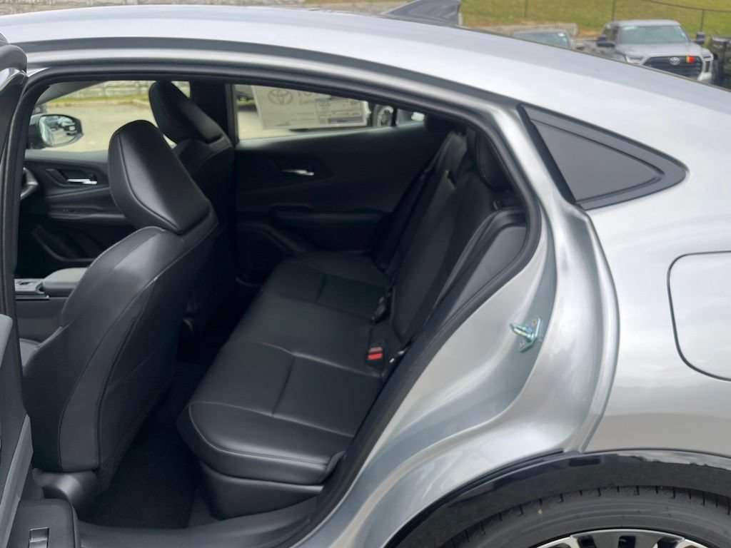 New 2027 Toyota Prius XLE AWD/4WD image 9