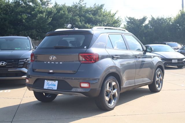 New 2026 Hyundai Venue SEL FWD image 6
