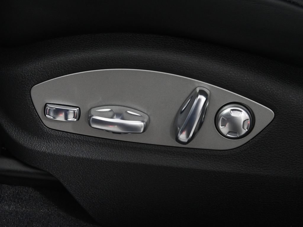 New 2026 Porsche Macan S AWD/4WD image 31