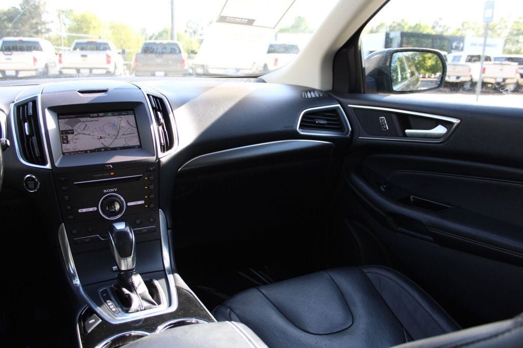 Used 2015 Ford Edge Titanium w/ Equipment Group 301A FWD image 16